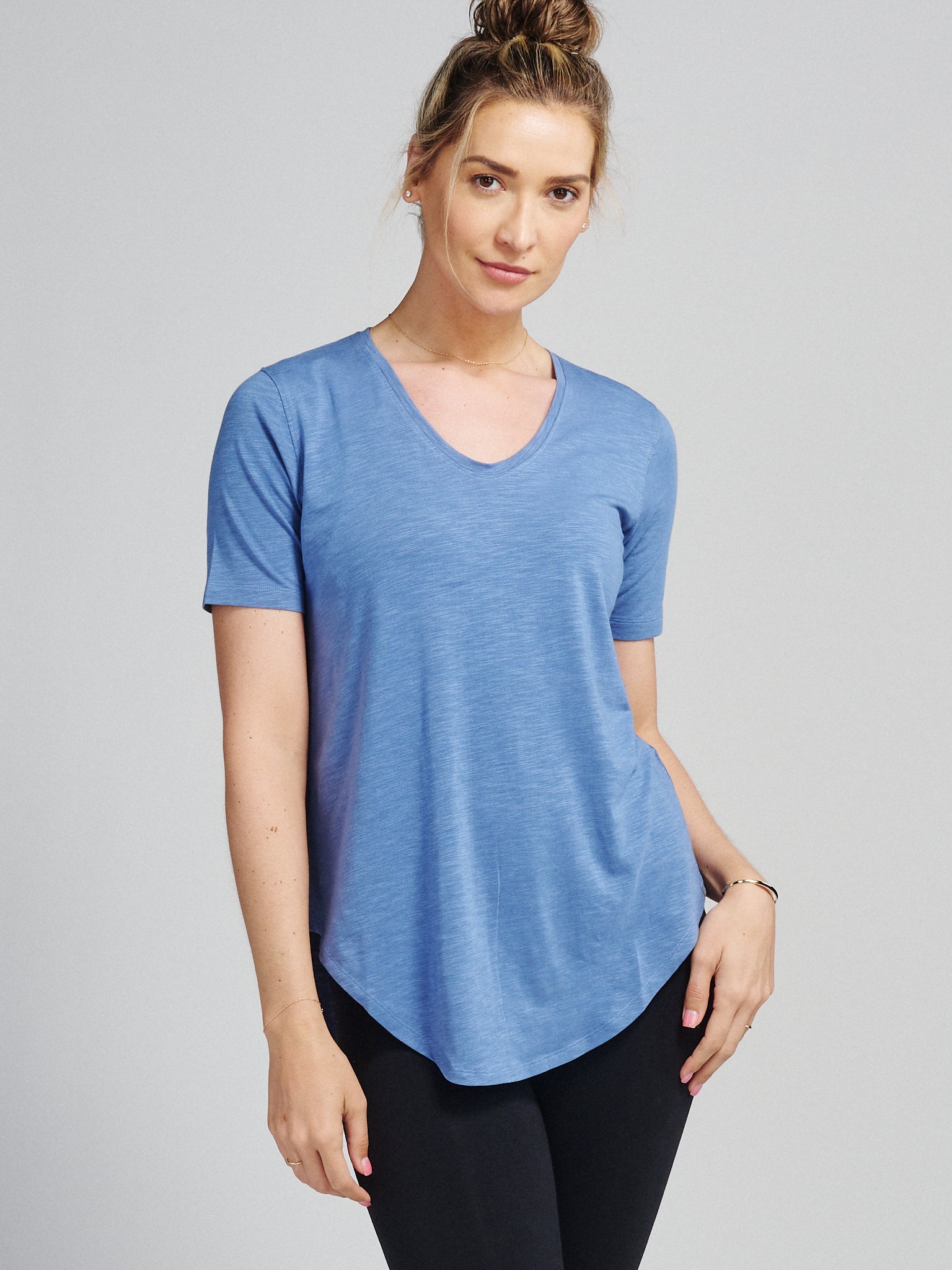 CTEEGC Plain T Shirts for Women,Casual Lightweight Flowy T-Shirt