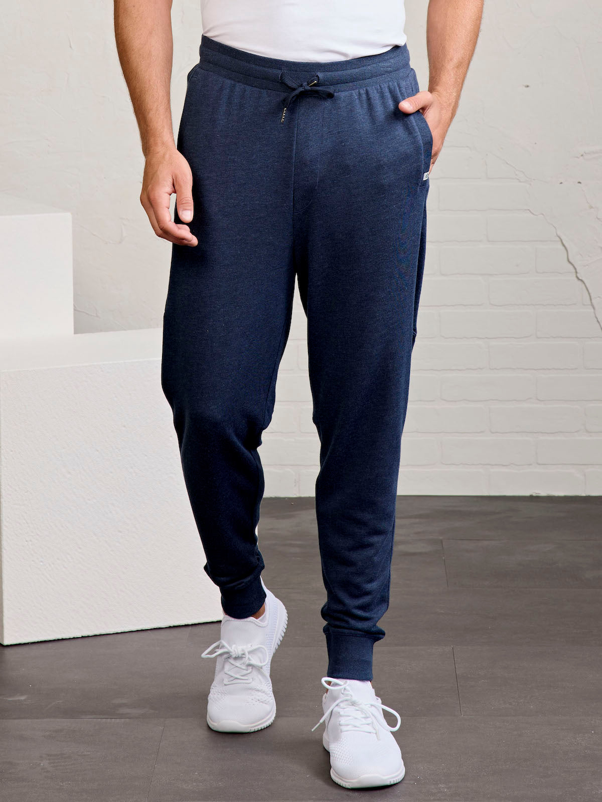 Stadium French Terry Jogger- tasc Performance (ClassicNavyHeather)