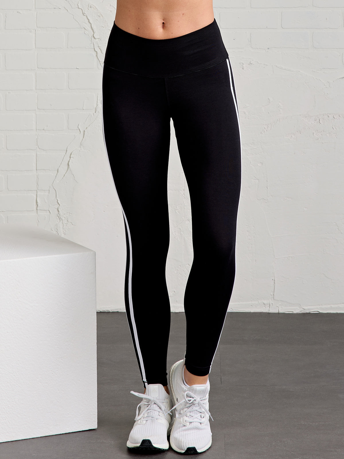 Allways Stripe Legging tasc Performance (Black/White)