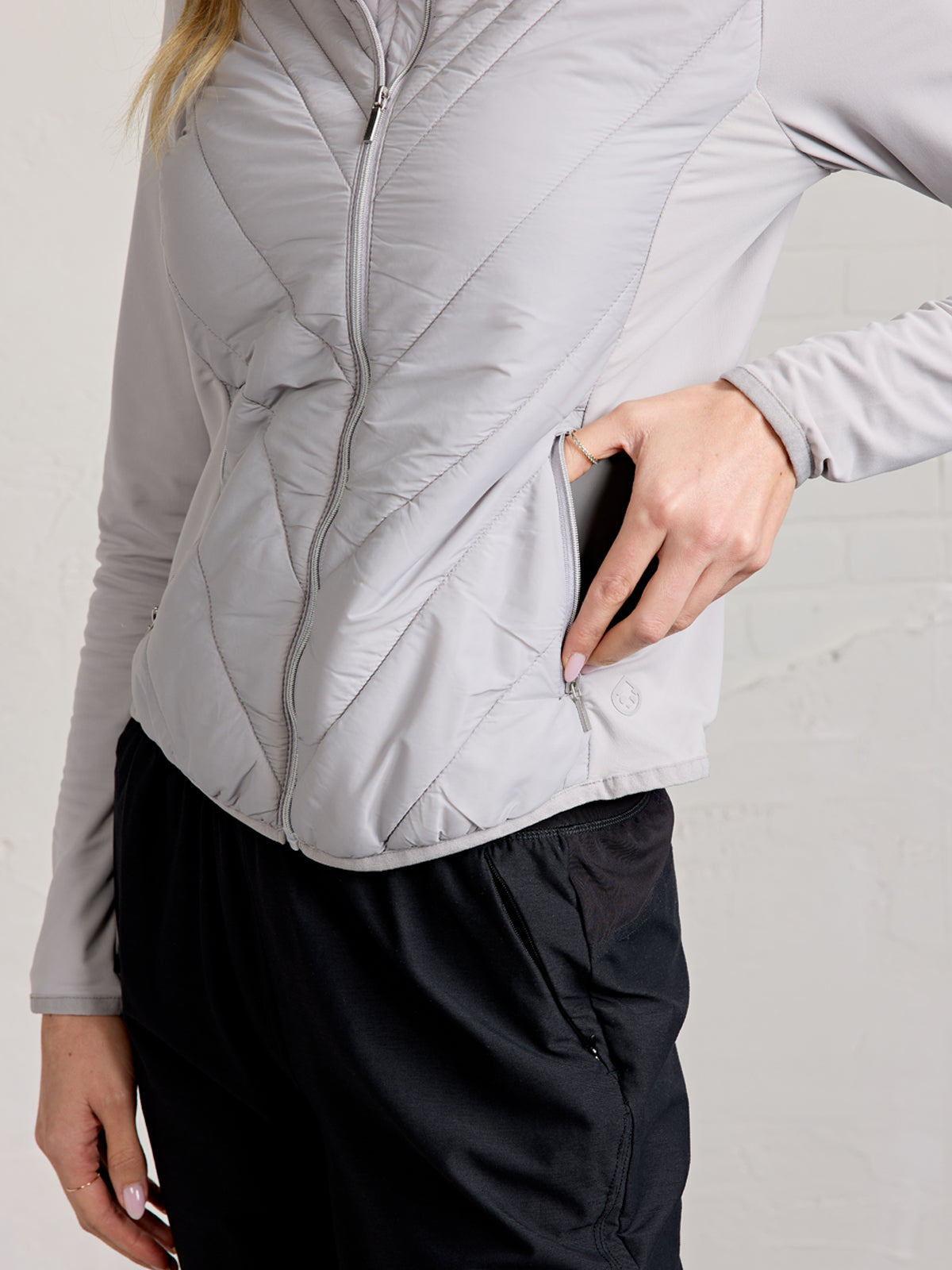 Release Hybrid Jacket - tasc Performance (Silver)