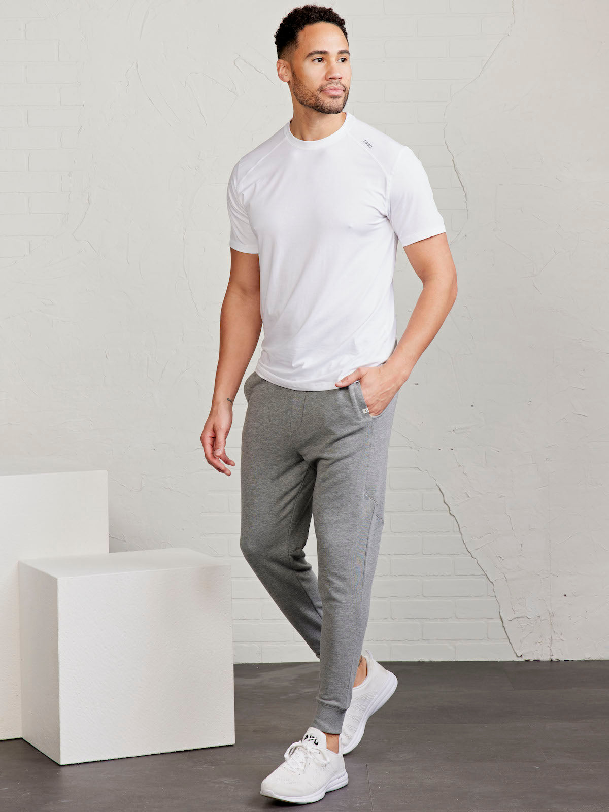 Stadium French Terry Jogger - tasc Performance (HeatherGray)