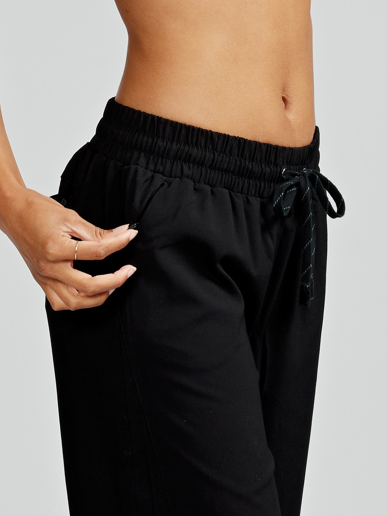 Weekend Wide Leg Pant 22in - tasc Performance (Black)