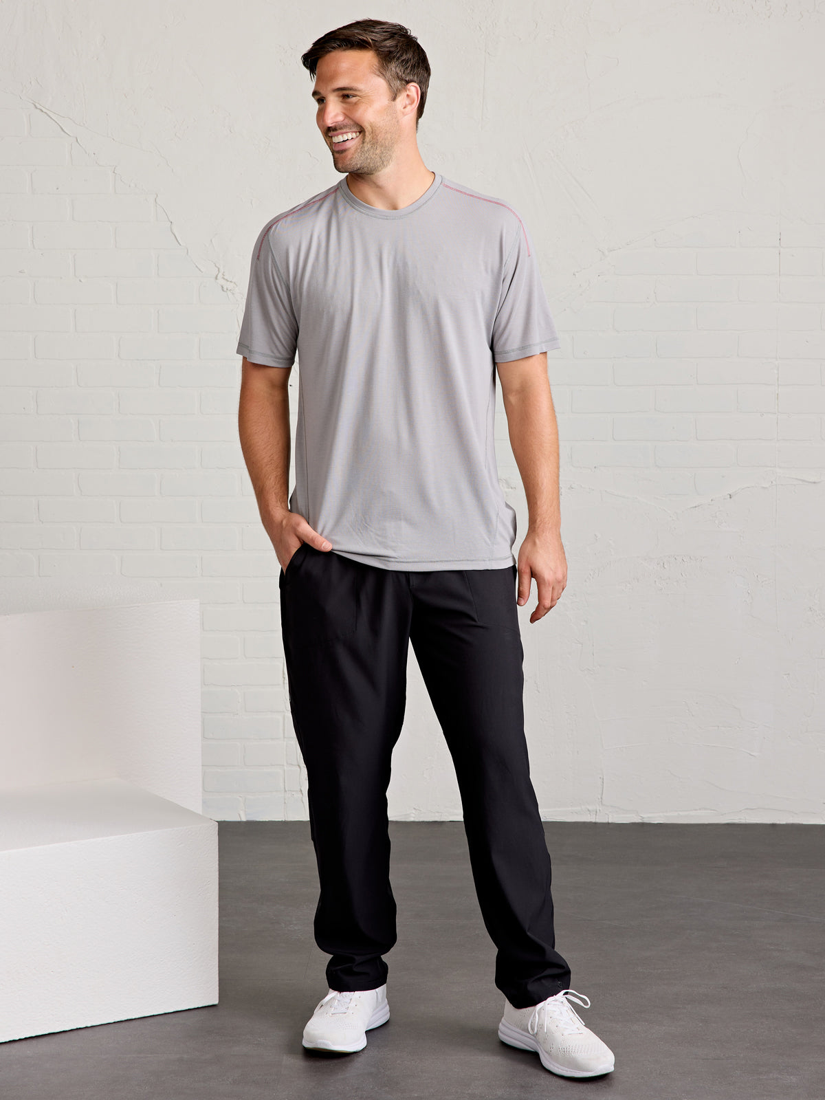 MicroAir Performance Mesh T-Shirt tasc Performance (SharkGray)