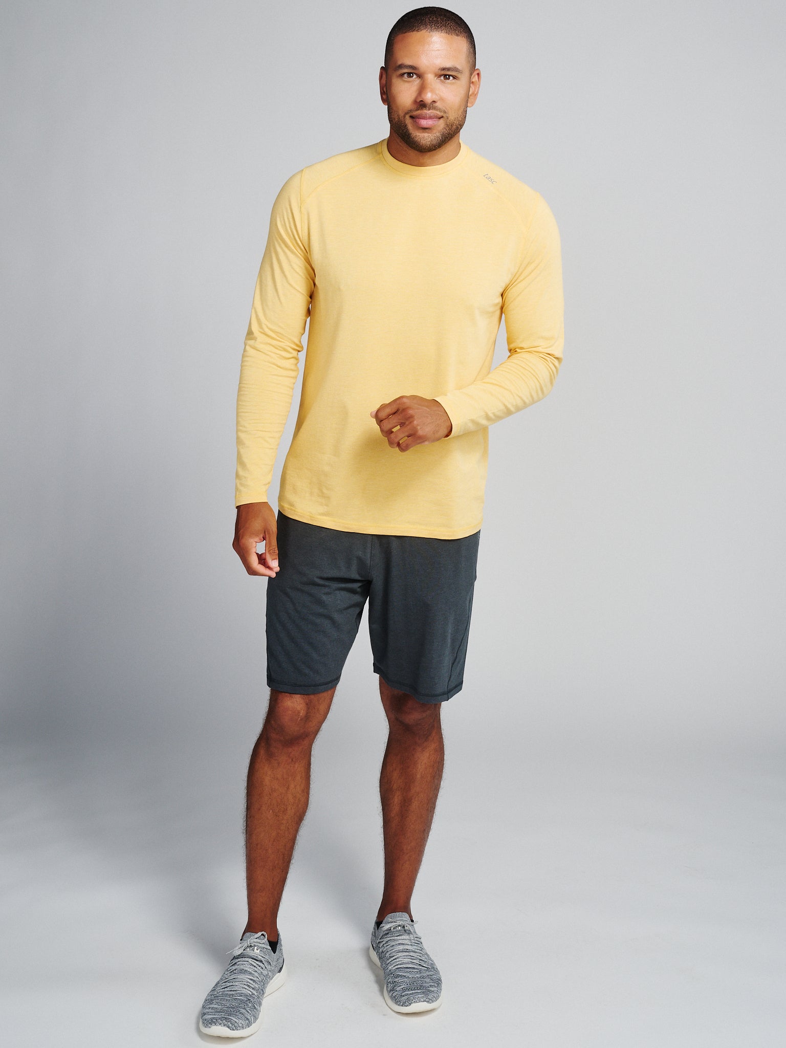 The 10 Best Men's Long-Sleeve Workout Shirts - Best Long-Sleeve Shirts for  Men