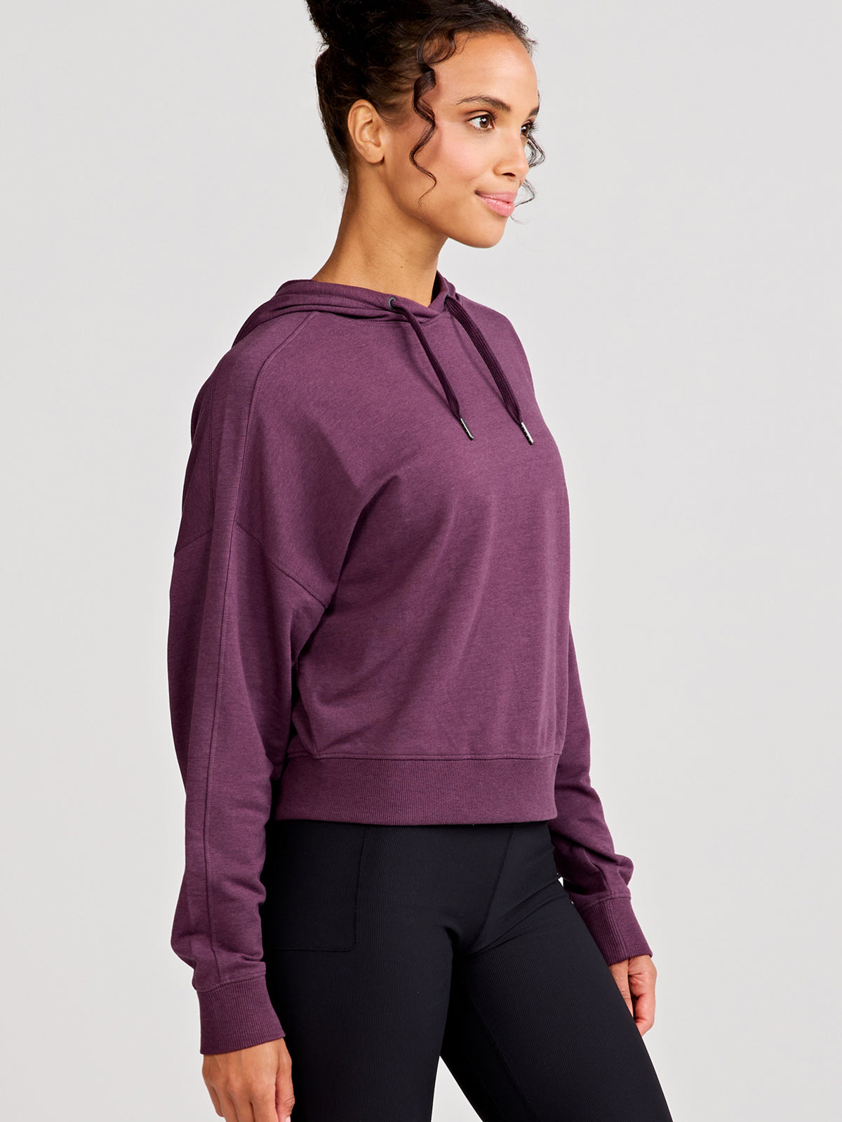 Studio Fleece Hoodie tasc Performance (CometPurple)