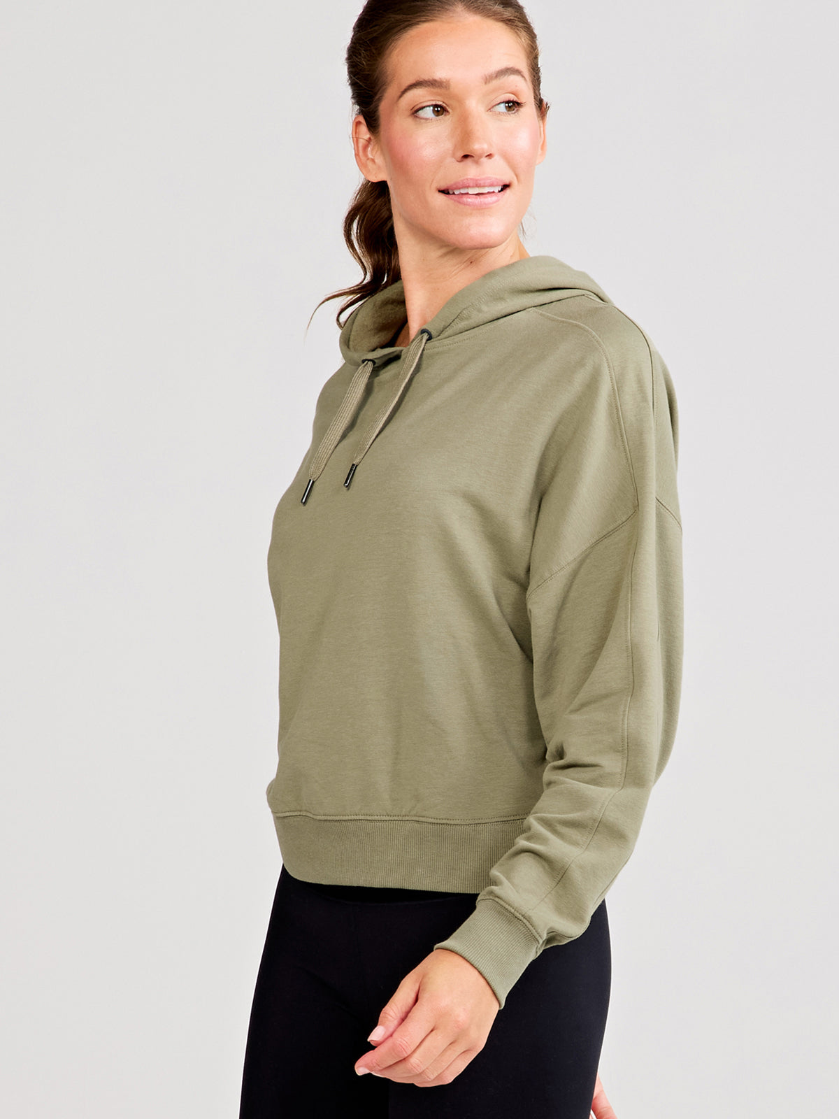 Studio Fleece Hoodie tasc Performance (Cactus)