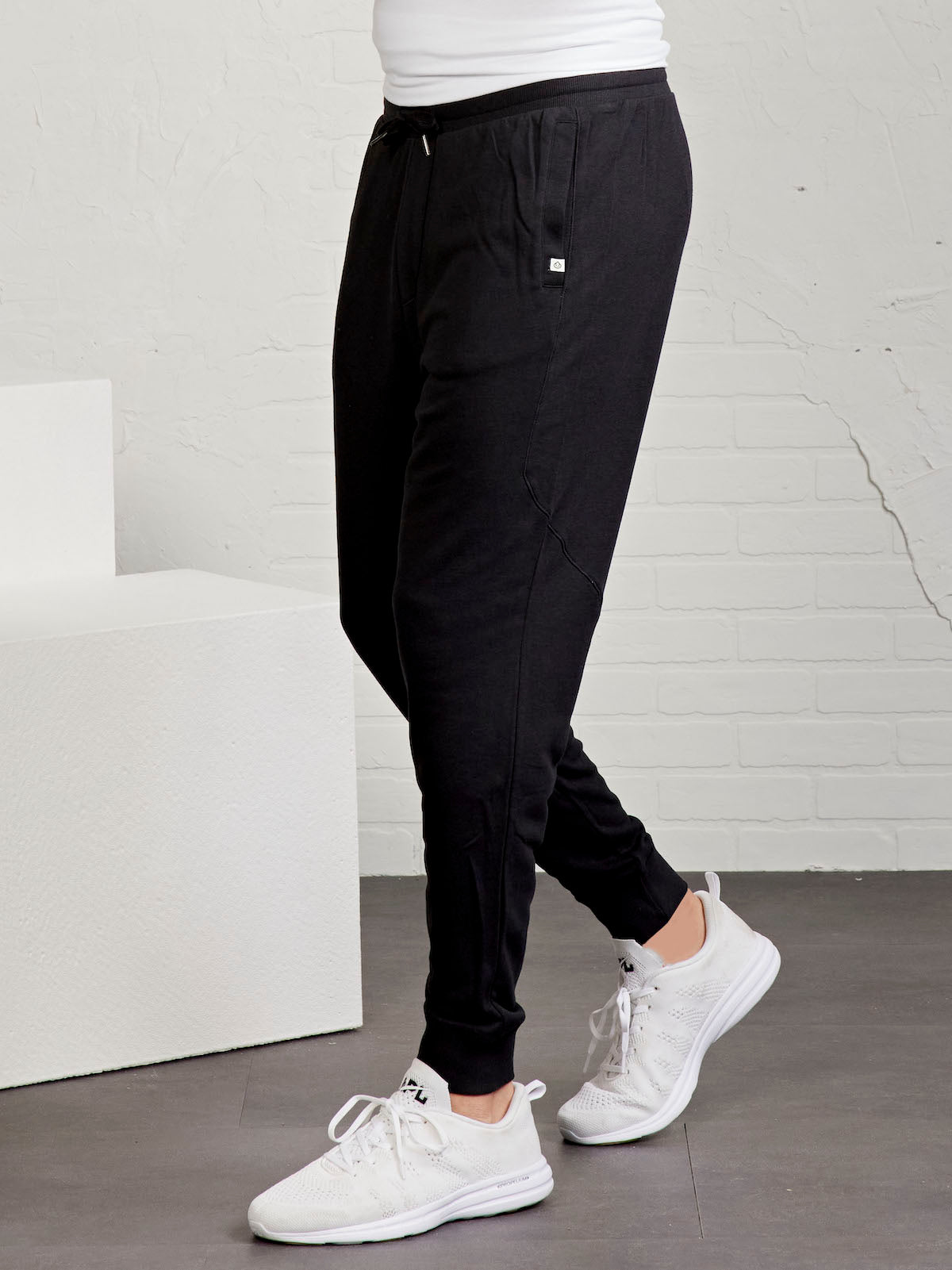 Stadium French Terry Jogger - tasc Performance (Black)